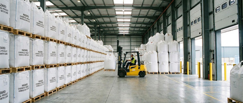 Magnesium Oxide Jumbo Bags 1000kg in warehouse ready for shipment